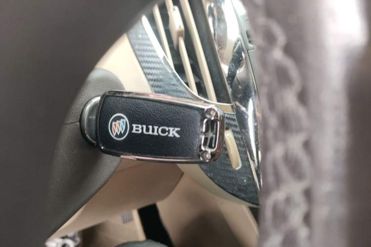 Used Buick LaCrosse 2012 2.4L SIDI Elegant Edition Vehicle Key