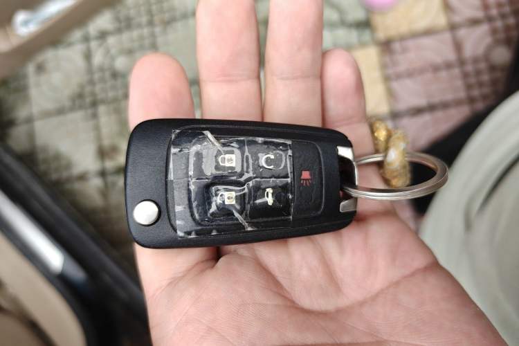 Used Buick LaCrosse 2012 2.4L SIDI Comfort Edition Vehicle Key