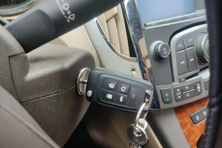 Used Buick LaCrosse 2012 2.4L SIDI Comfort Edition Vehicle Key