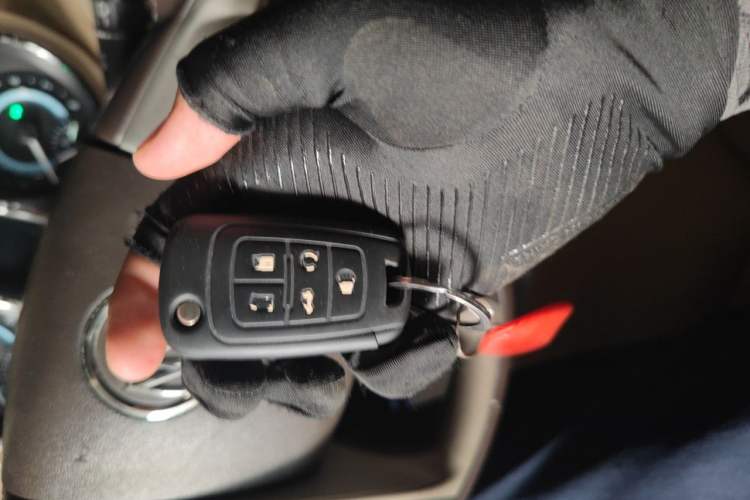 Used Buick LaCrosse 2012 2.4L SIDI Elegant Edition Vehicle Key