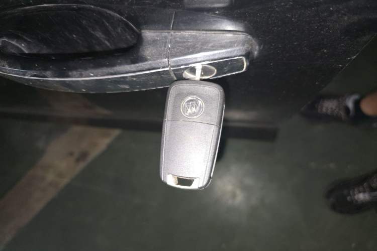 Used Buick LaCrosse 2012 2.4L SIDI Comfort Edition Vehicle Key
