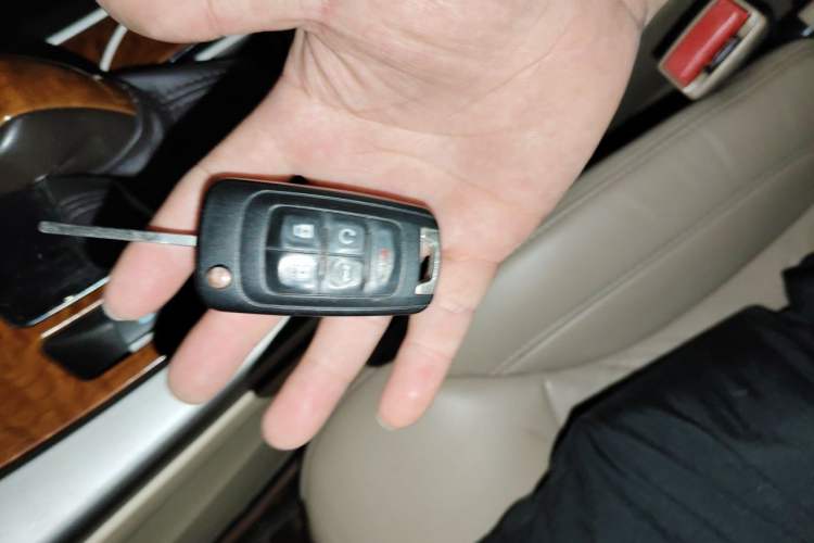 Used Buick LaCrosse 2012 2.4L SIDI Elegant Edition Vehicle Key