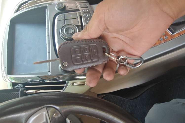 Used Buick LaCrosse 2012 2.4L SIDI Elegant Edition Vehicle Key