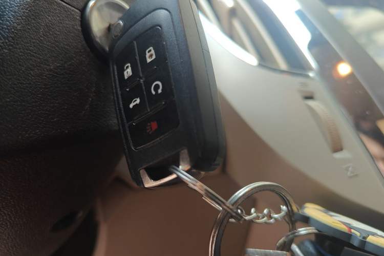 Used Buick LaCrosse 2012 2.4L SIDI Elegant Edition Vehicle Key