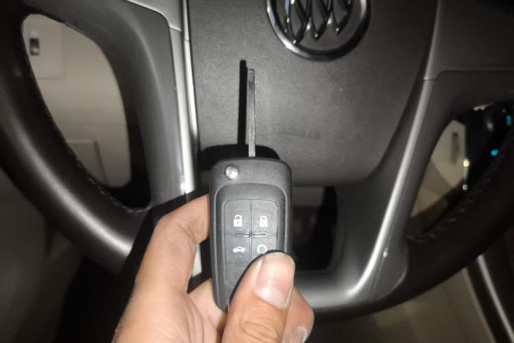 Used Buick LaCrosse 2012 2.4L SIDI Elegant Edition Vehicle Key