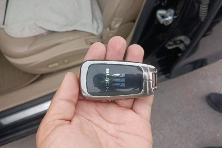 Used Buick LaCrosse 2012 2.4L SIDI Haoya Edition Vehicle Key