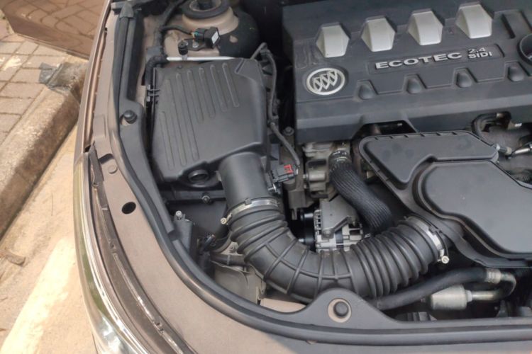 Used Buick LaCrosse 2012 2.4L SIDI Luxury Edition Engine Bay Right