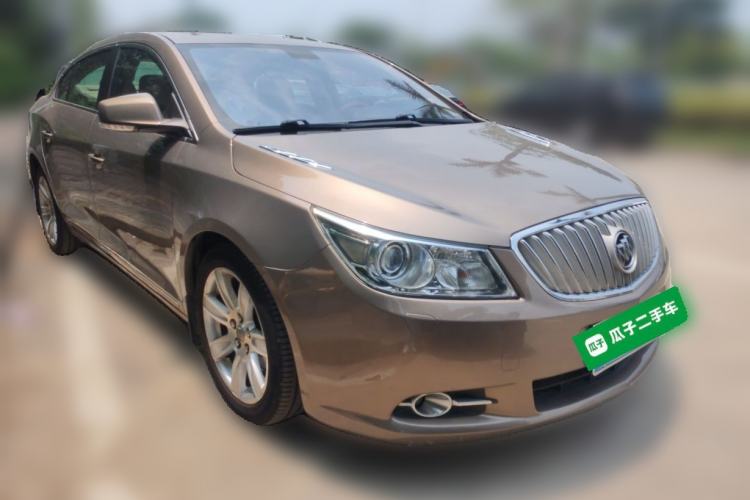 Used Buick LaCrosse 2012 2.4L SIDI Luxury Edition Front Right 45 Deg