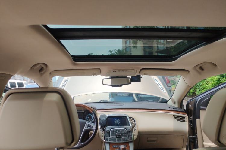 Used Buick LaCrosse 2012 2.4L SIDI Luxury Edition Headliner
