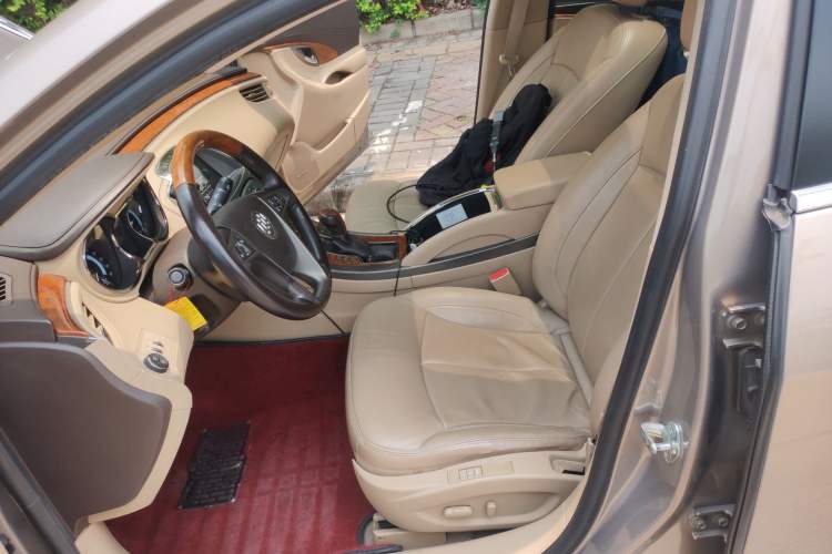Used Buick LaCrosse 2012 2.4L SIDI Luxury Edition Left Front Seat