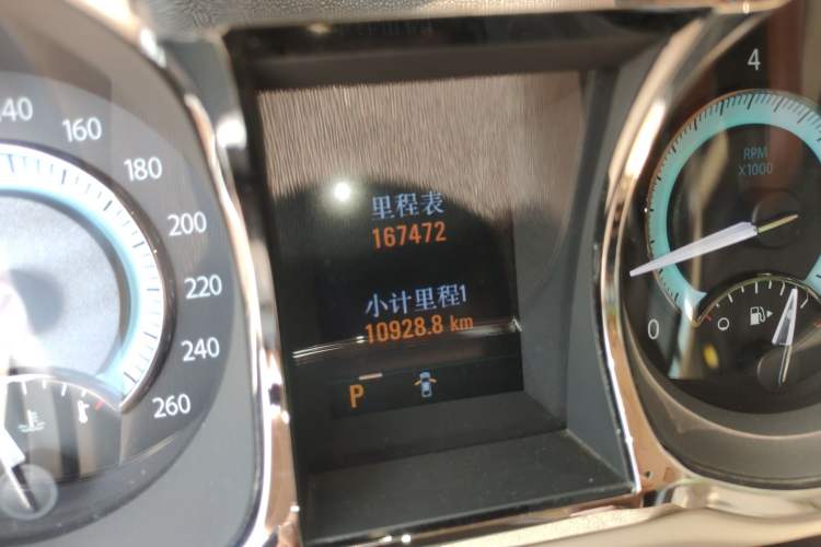 Used Buick LaCrosse 2012 2.4L SIDI Luxury Edition Odometer Close Up