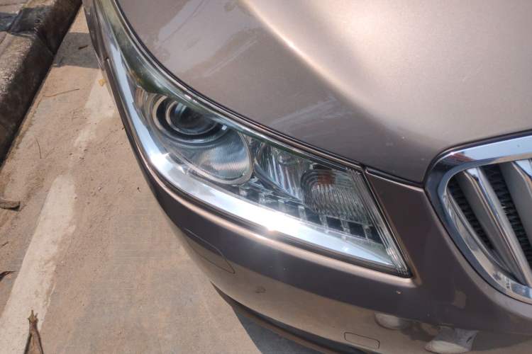 Used Buick LaCrosse 2012 2.4L SIDI Luxury Edition Right Front Headlight