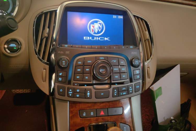 Used Buick LaCrosse 2012 2.4L SIDI Luxury Edition Audio And AC Panel