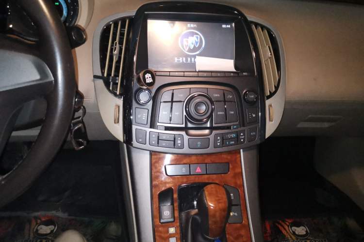 Used Buick LaCrosse 2012 2.4L SIDI Haoya Edition Audio And AC Panel