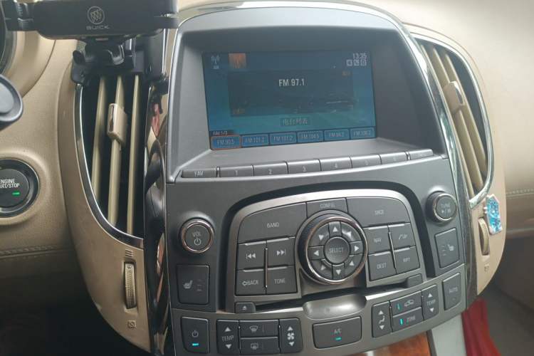 Used Buick LaCrosse 2012 2.4L SIDI Haoya Edition Audio And AC Panel