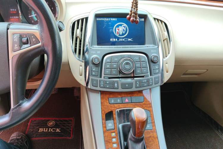 Used Buick LaCrosse 2012 2.4L SIDI Luxury Edition Audio And AC Panel