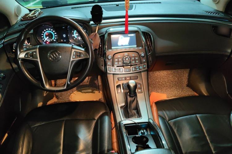 Used Buick LaCrosse 2012 2.0T Haoya Edition Center Console