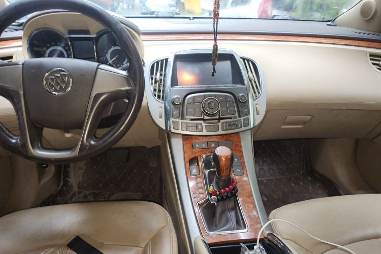 Used Buick LaCrosse 2012 2.4L SIDI Haoya Edition Center Console