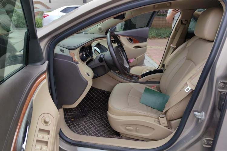 Used Buick LaCrosse 2012 2.4L SIDI Elegant Edition Driver Seat