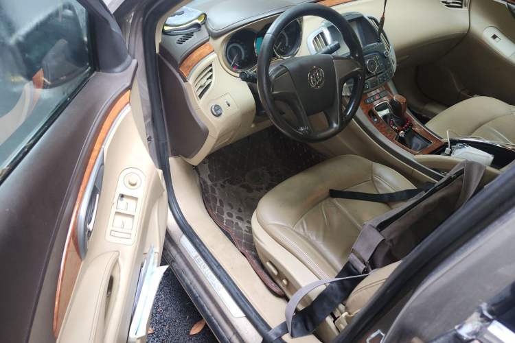 Used Buick LaCrosse 2012 2.4L SIDI Haoya Edition Driver Seat