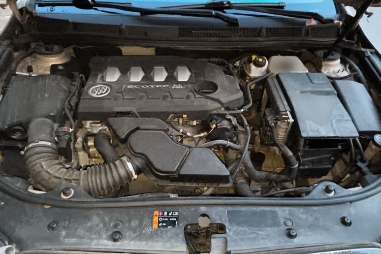 Used Buick LaCrosse 2012 2.4L SIDI Elegant Edition Engine Bay