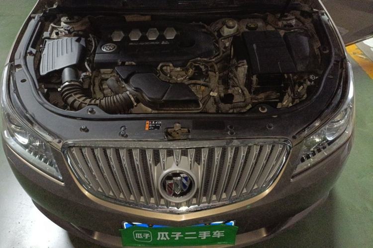Used Buick LaCrosse 2012 2.4L SIDI Luxury Edition Engine Bay