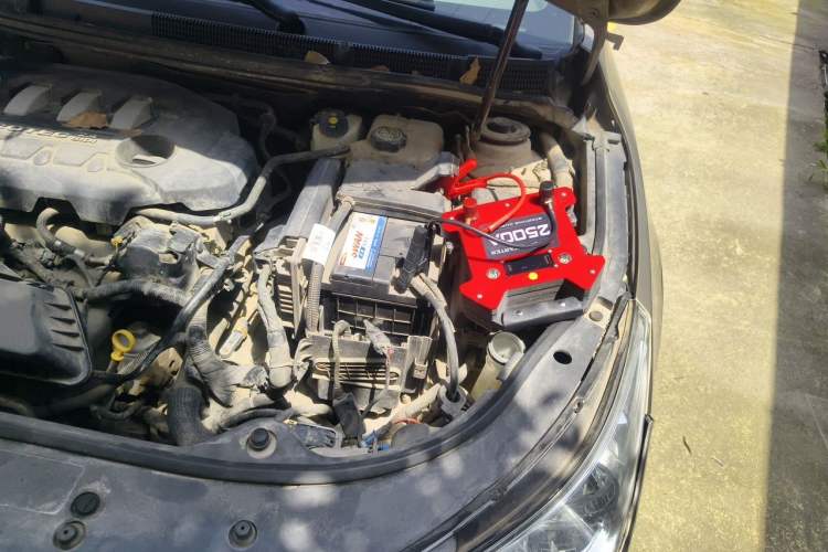 Used Buick LaCrosse 2012 2.4L SIDI Elegant Edition Engine Bay Left