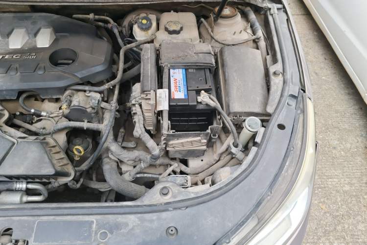 Used Buick LaCrosse 2012 2.4L SIDI Elegant Edition Engine Bay Left