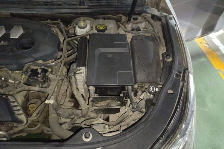 Used Buick LaCrosse 2012 2.4L SIDI Luxury Edition Engine Bay Left