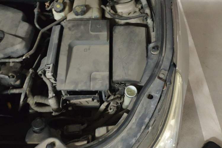 Used Buick LaCrosse 2012 2.4L SIDI Elegant Edition Engine Bay Left