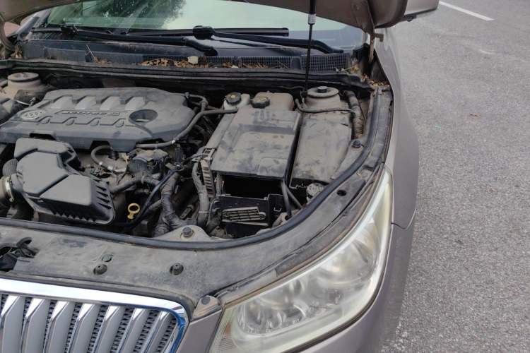 Used Buick LaCrosse 2012 2.4L SIDI Elegant Edition Engine Bay Left
