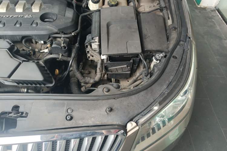 Used Buick LaCrosse 2012 2.4L SIDI Haoya Edition Engine Bay Left
