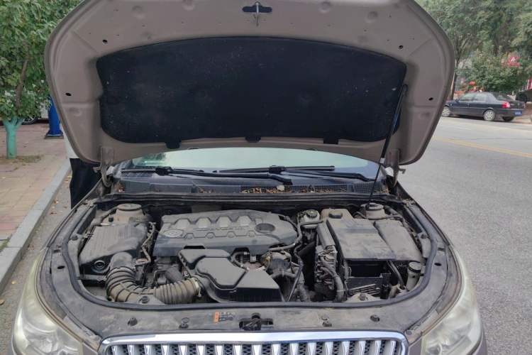 Used Buick LaCrosse 2012 2.4L SIDI Elegant Edition Engine Bay