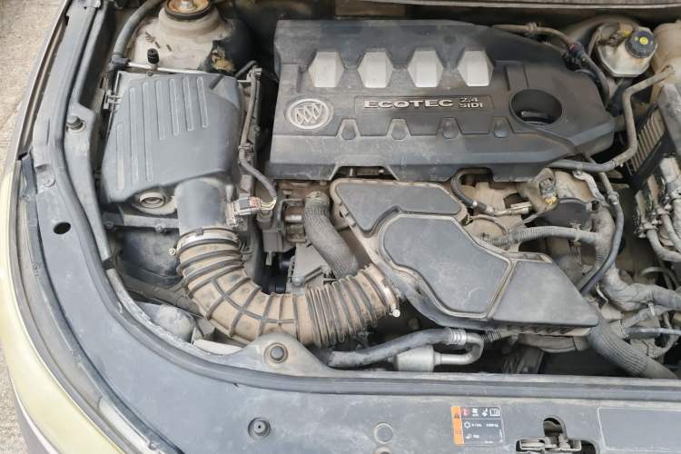 Used Buick LaCrosse 2012 2.4L SIDI Elegant Edition Engine Bay Right