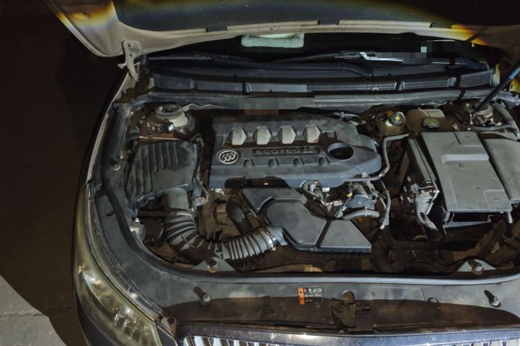 Used Buick LaCrosse 2012 2.4L SIDI Luxury Edition Engine Bay Right
