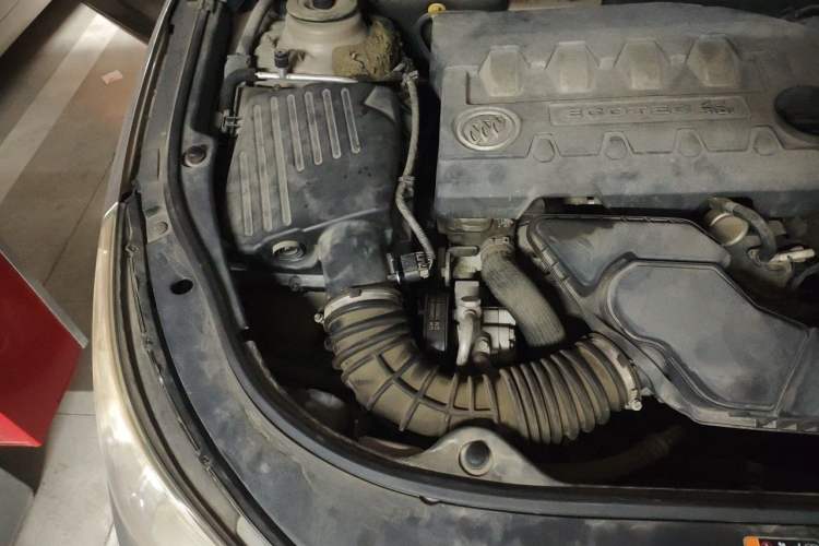 Used Buick LaCrosse 2012 2.4L SIDI Elegant Edition Engine Bay Right