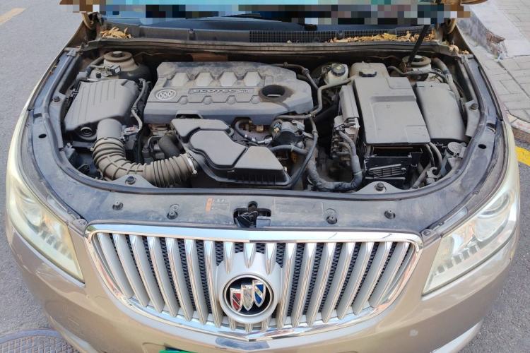 Used Buick LaCrosse 2012 2.4L SIDI Luxury Edition Engine Bay