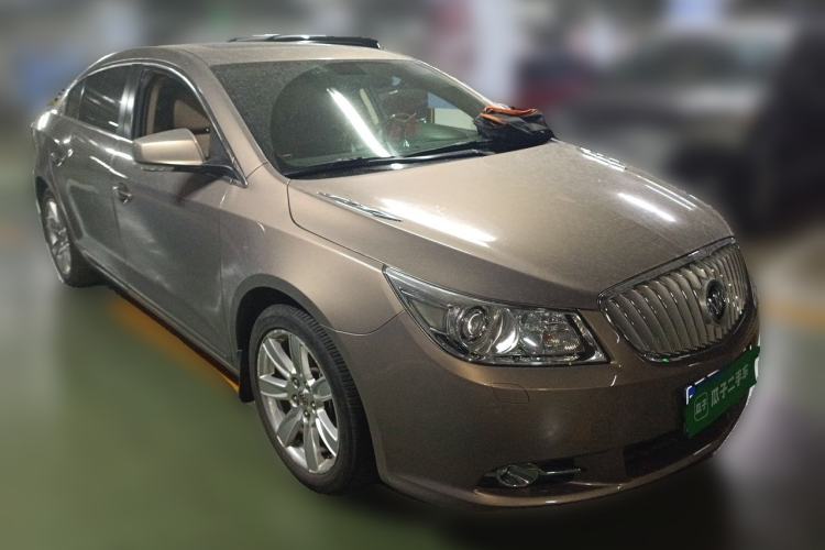 Used Buick LaCrosse 2012 2.4L SIDI Luxury Edition Front Right 45 Deg