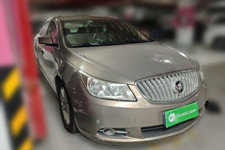 Used Buick LaCrosse 2012 2.4L SIDI Elegant Edition Front Right 45 Deg