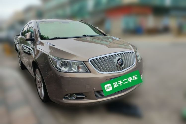 Used Buick LaCrosse 2012 2.4L SIDI Luxury Edition Front Right 45 Deg