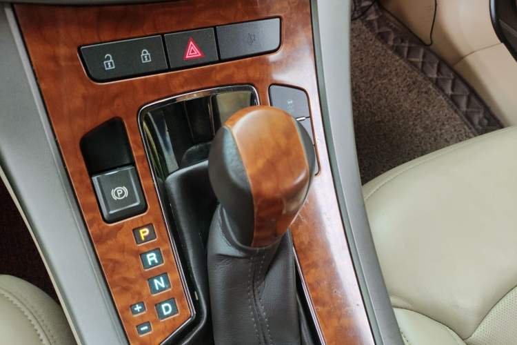 Used Buick LaCrosse 2012 2.4L SIDI Luxury Edition Gear Lever