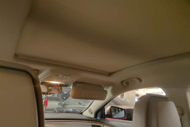 Used Buick LaCrosse 2012 2.4L SIDI Luxury Edition Headliner