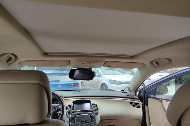 Used Buick LaCrosse 2012 2.4L SIDI Elegant Edition Headliner