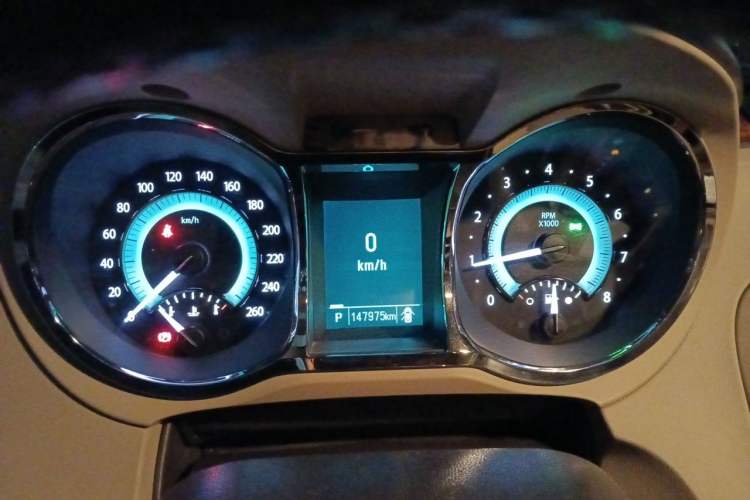 Used Buick LaCrosse 2012 2.4L SIDI Elegant Edition Instrument Cluster
