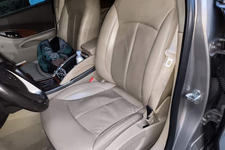 Used Buick LaCrosse 2012 2.4L SIDI Elegant Edition Left Front Seat