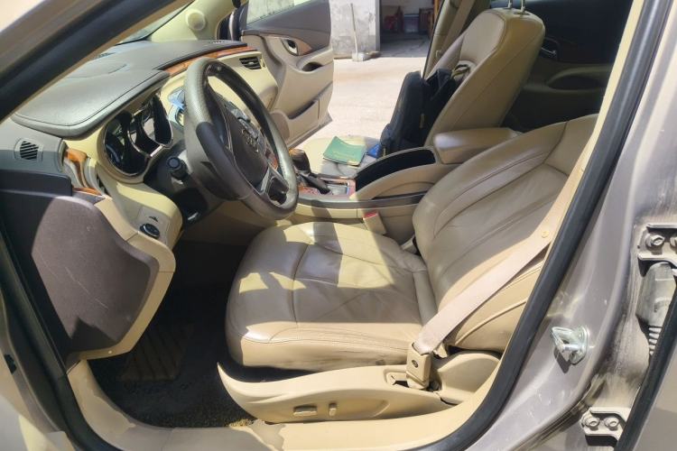 Used Buick LaCrosse 2012 2.4L SIDI Elegant Edition Left Front Seat