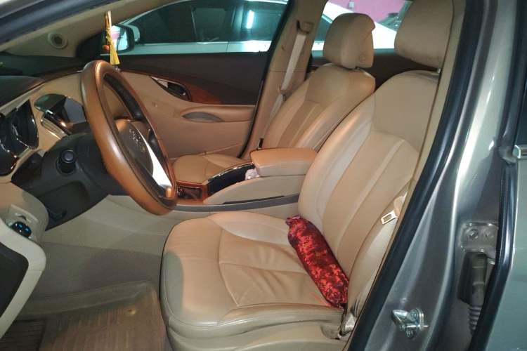 Used Buick LaCrosse 2012 2.4L SIDI Elegant Edition Left Front Seat