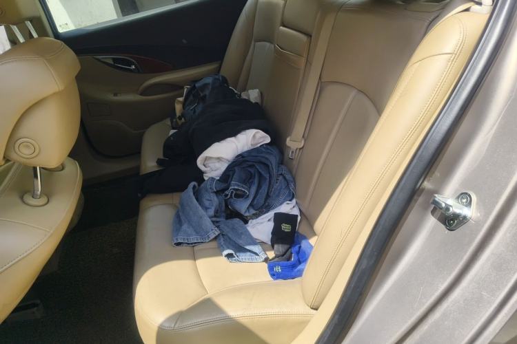 Used Buick LaCrosse 2012 2.4L SIDI Elegant Edition Left Rear Seat