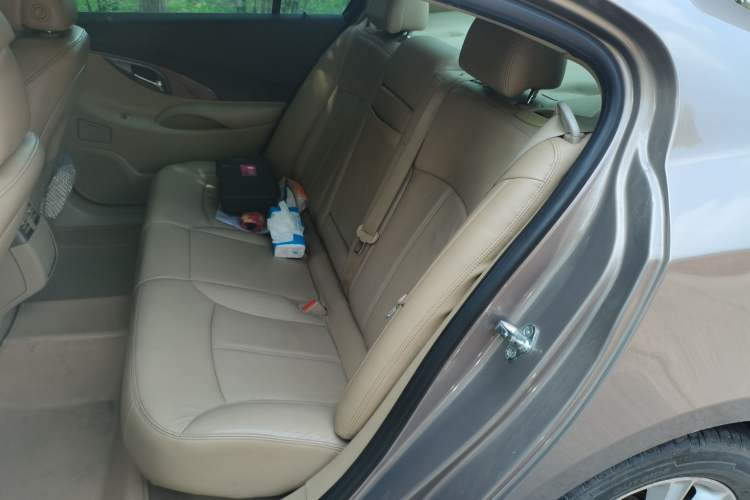 Used Buick LaCrosse 2012 2.4L SIDI Elegant Edition Left Rear Seat