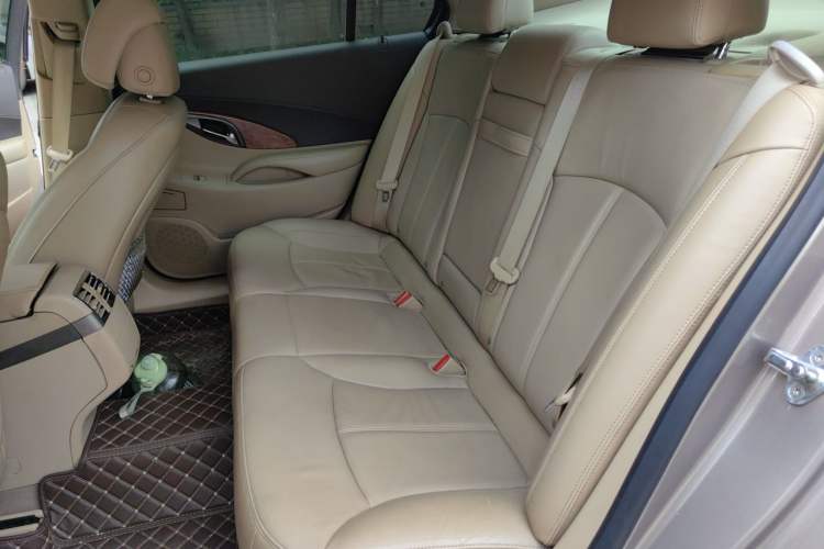 Used Buick LaCrosse 2012 2.4L SIDI Elegant Edition Left Rear Seat